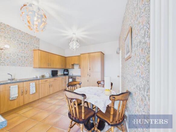 2 bed Flat for sale Image 8