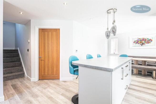4 bed Detached for sale Image 8