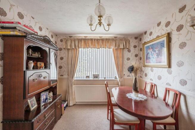 3 bed Semi-Detached for sale Image 7