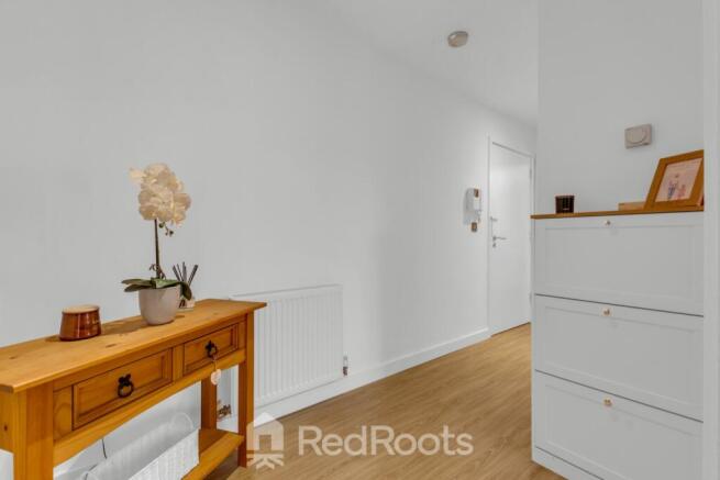 2 bed Apartment for sale Image 12