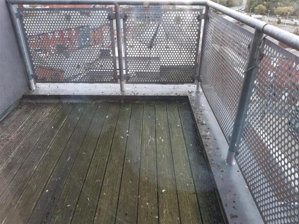 2 bed Penthouse for sale Image 8