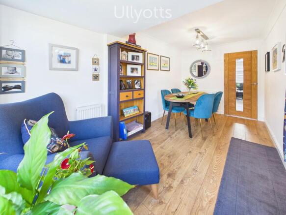 2 bed Semi-Detached Bungalow for sale Image 4