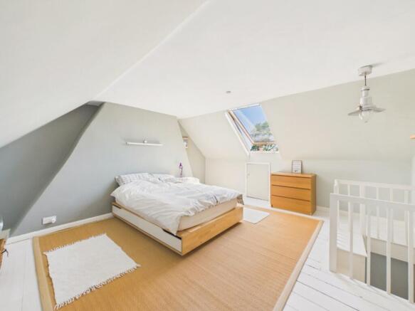 3 bed Terraced for sale Image 7