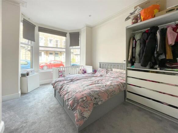 3 bed Apartment for sale Image 7