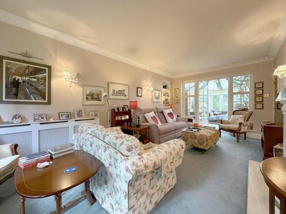 4 bed Detached for sale Image 4