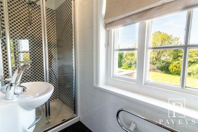 EN-SUITE TO BEDROOM THREE