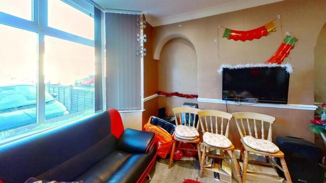 15-Tealby-Grove-Livi