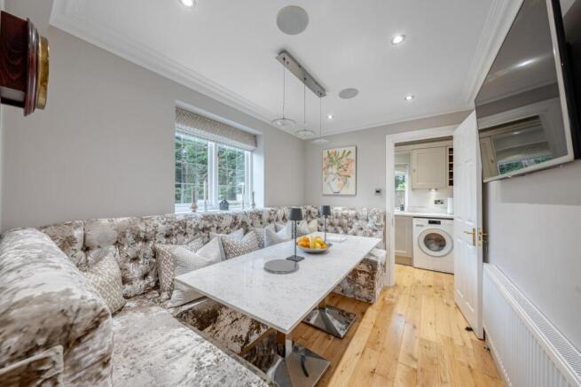 4 bed Detached for sale Image 12