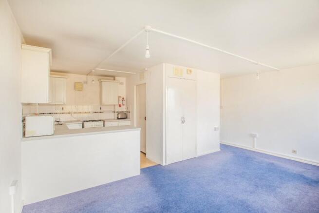 Lounge / kitchen / d