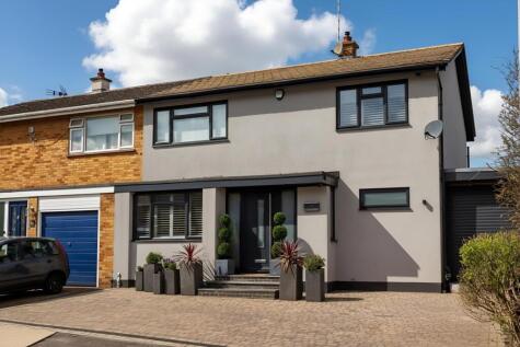 Malyon Court Close, Benfleet, Essex, SS7