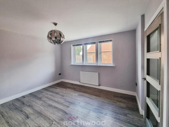 4 bed Detached for sale Image 11