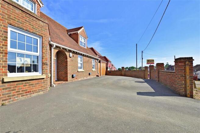 Driveway/Parking