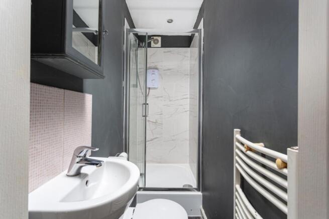 3 bed Terraced for sale Image 9