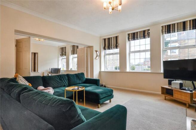4 bed Detached for sale Image 12