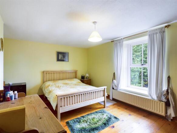 bed1.jpg