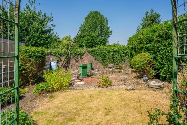 3 bed Semi-Detached for sale Image 9