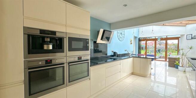 Milby Drive - Image-12.jpg