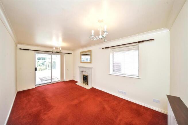 5 Hazelmere Drive (18).jpg