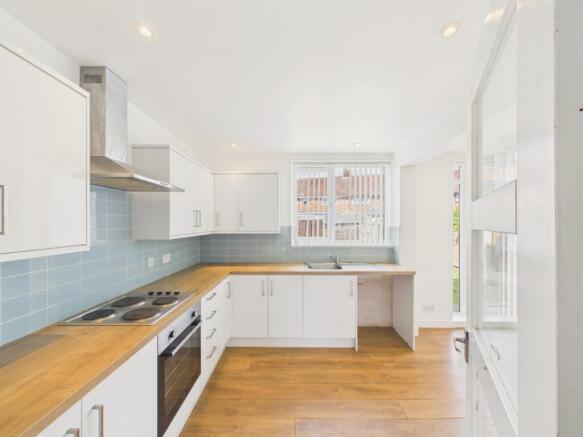 3 bed Terraced for sale Image 5