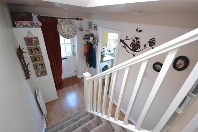 FIRST FLOOR LANDING