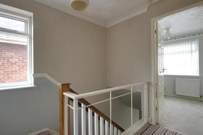 3 bed Semi-Detached for sale Image 10