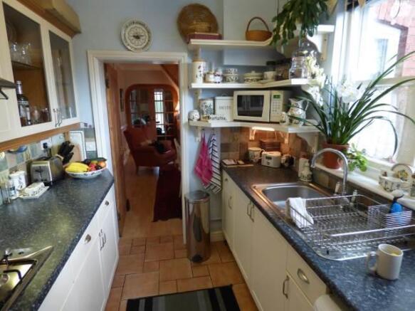 469kitchen2.jpg
