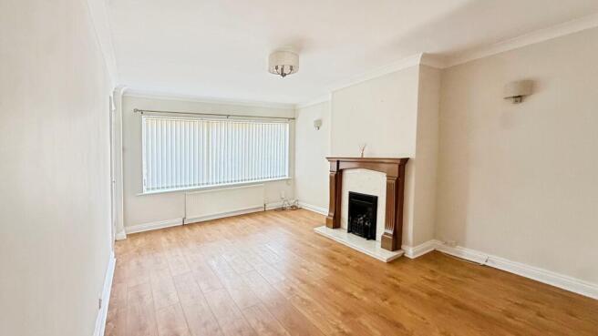 3 bed Semi-Detached for sale Image 4