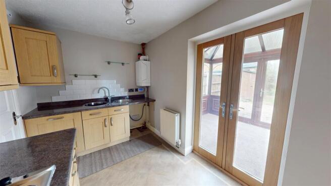 2 bed Semi-Detached for sale Image 5
