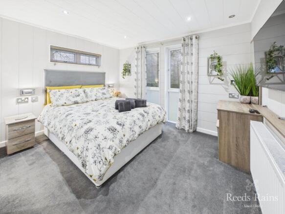 3 bed Bungalow for sale Image 12