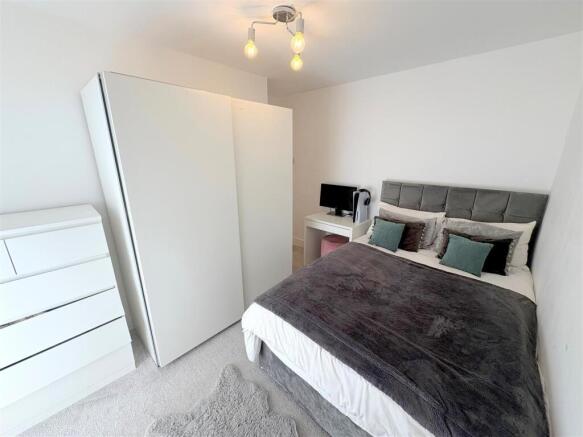 Bedroom 1c.jpg