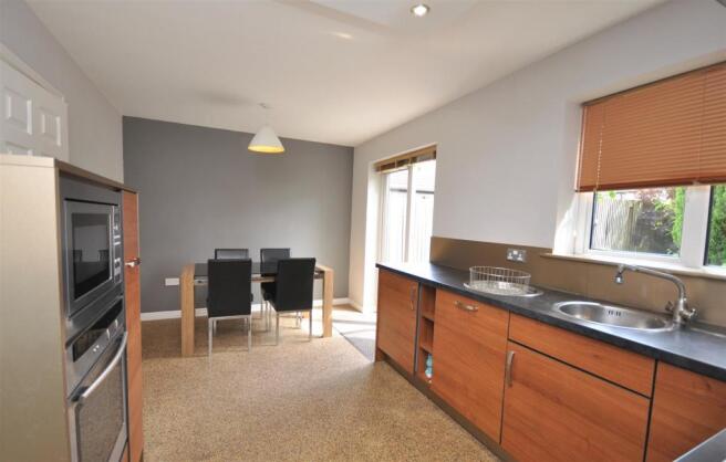 Kitchen/Dining Room