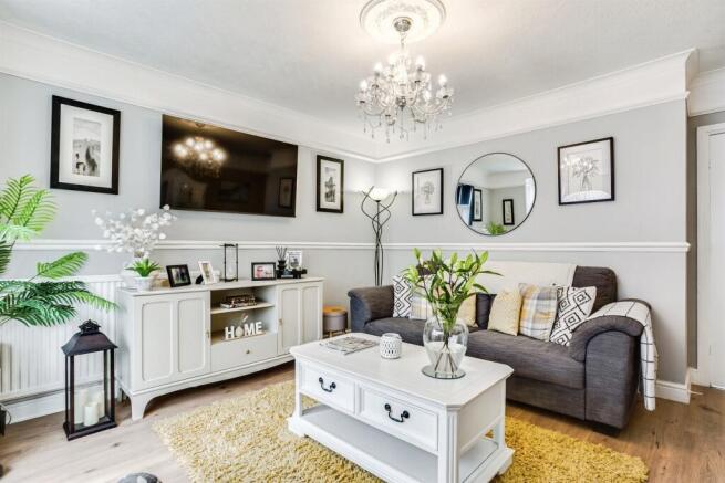 2 bed Terraced for sale Image 12