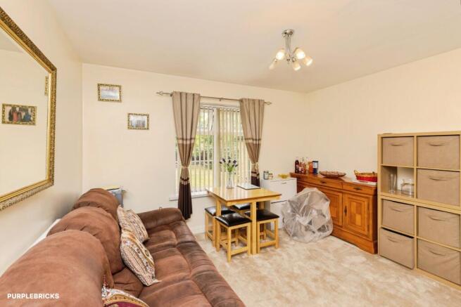 4 bed Semi-Detached for sale Image 9