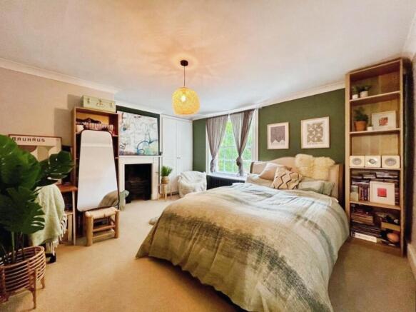 pbox-bedroom-331082.jpg