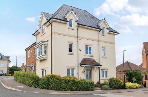 Poppy Corner, Warfield, Berkshire, RG42