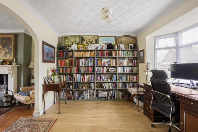 3 bed Semi-Detached for sale Image 7
