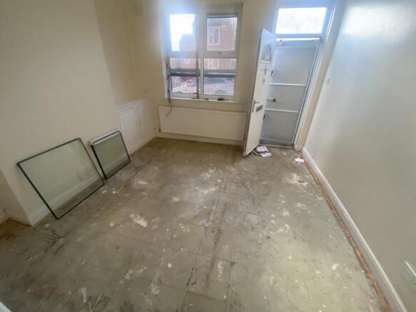 29 Hartington Road, Rotherham, South Yorkshire S61 1DB photo 5