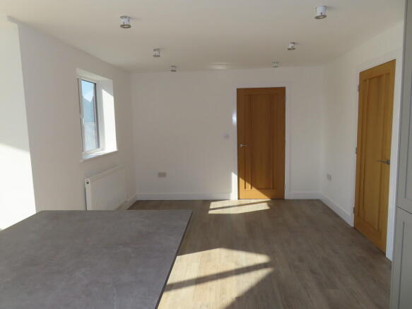 4 bed Detached for sale Image 9