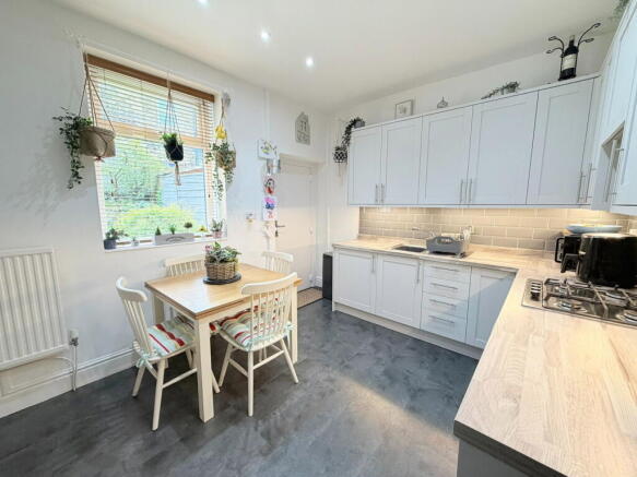 3 bed Terraced for sale Image 3