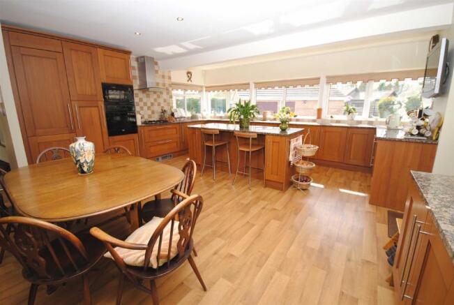 Dining Kitchen