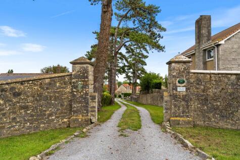 Woolavington - a stylish home in popular village in the Polden Hills