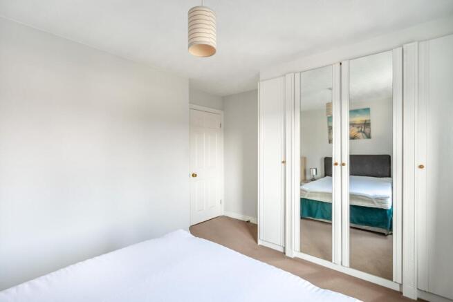 2 bed Apartment for sale Image 8