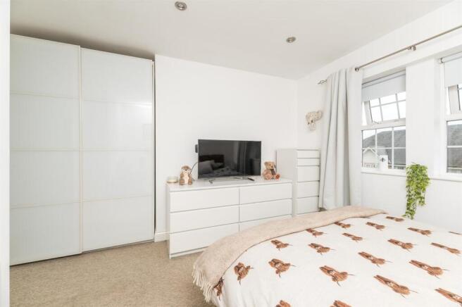 1 bed Apartment for sale Image 12