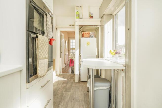 3 bed Semi-Detached for sale Image 6