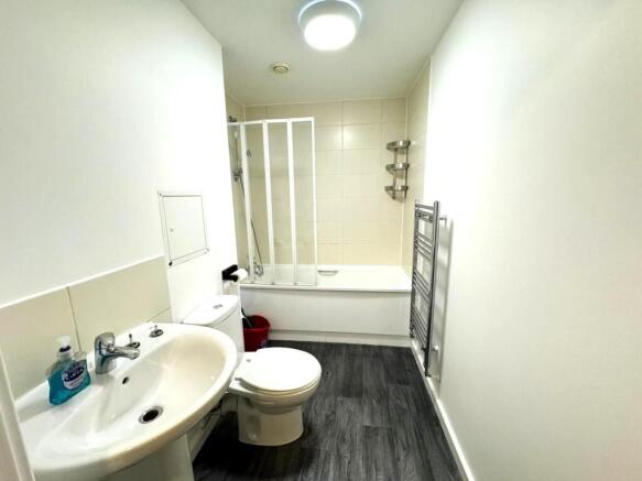 Bathroom.jpeg