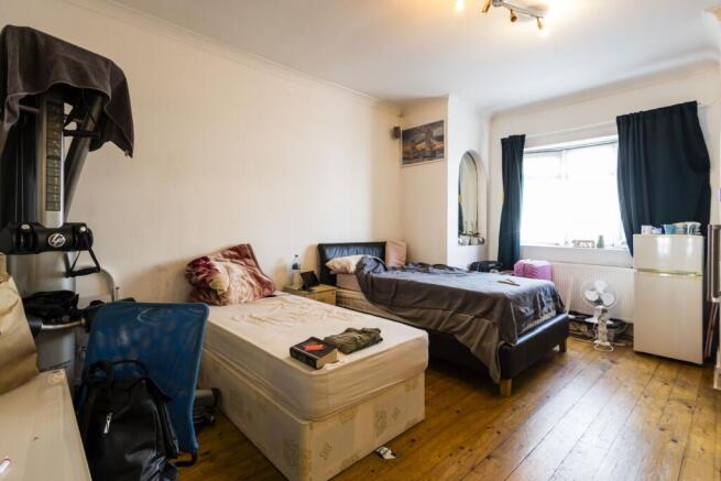 1,66 Finchley Lane-2272