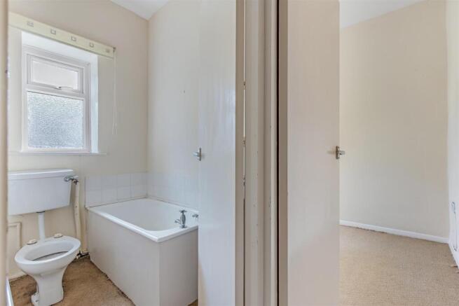 2 bed Terraced for sale Image 8