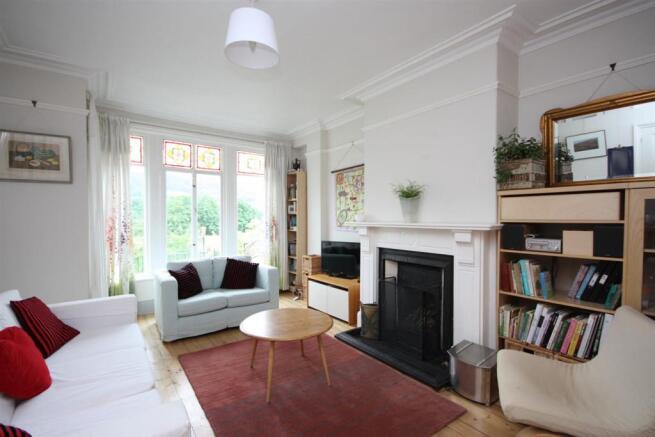 6 Newall Mount - Lou