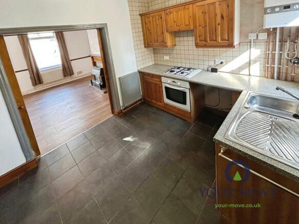 3 bed Terraced to rent Image 5