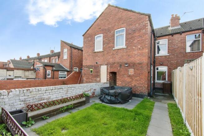 3 bed Terraced for sale Image 4